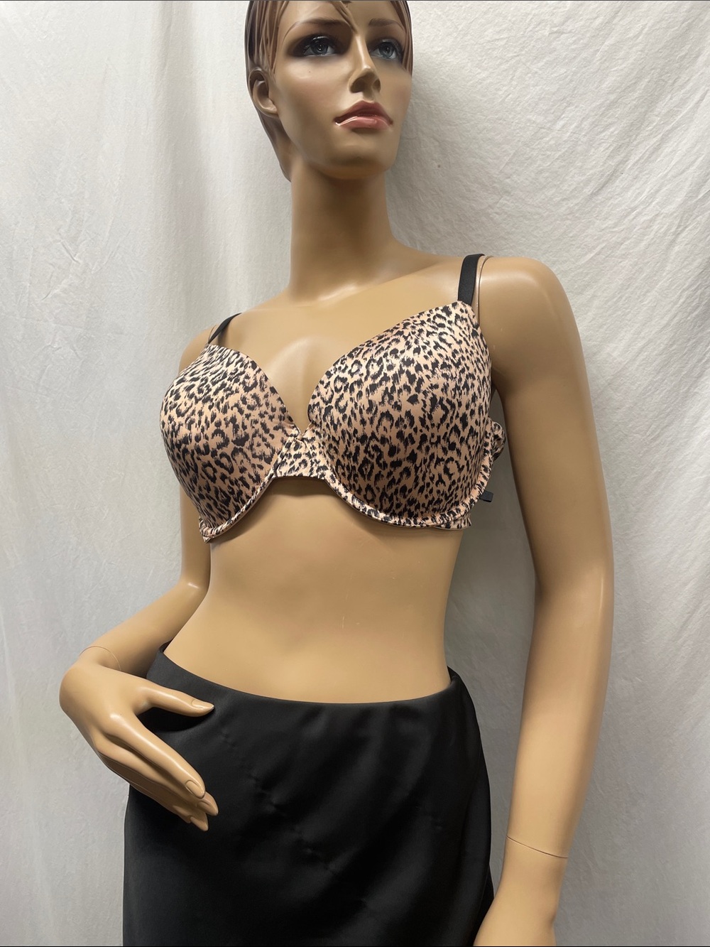 Victoria's Secret's Women's Lined Demi Leopard Print Bra